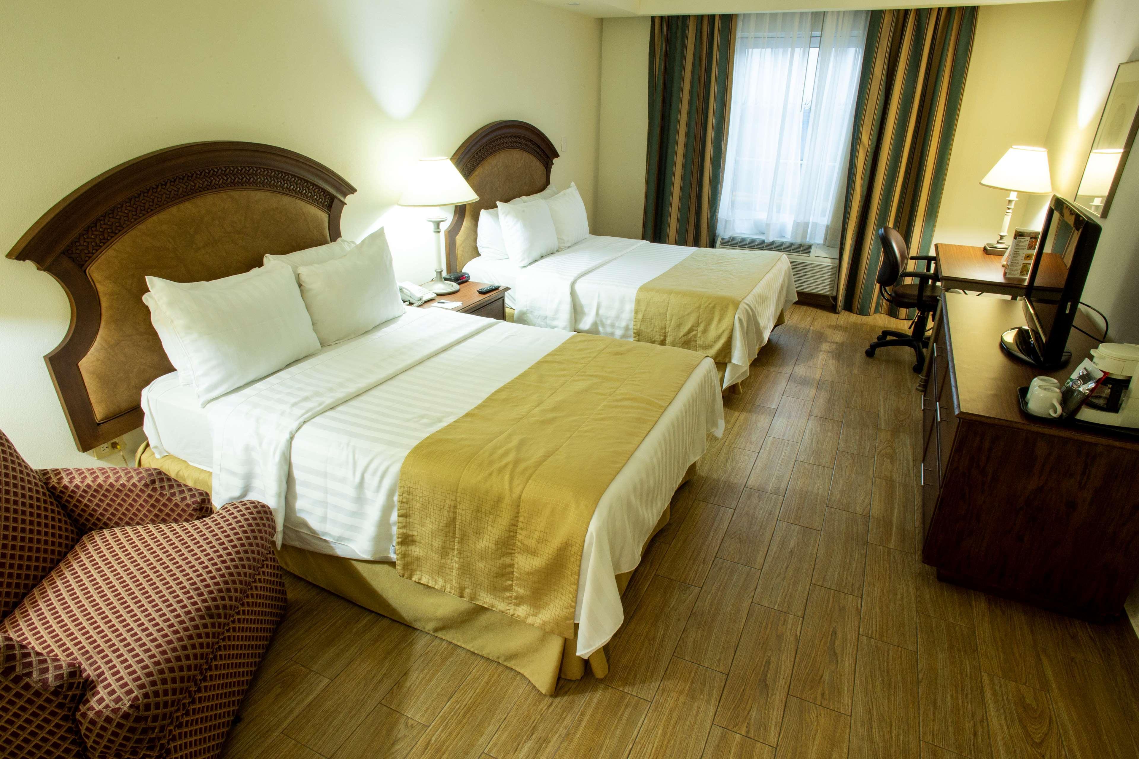 Best Western Plus Monterrey Colon Exterior photo