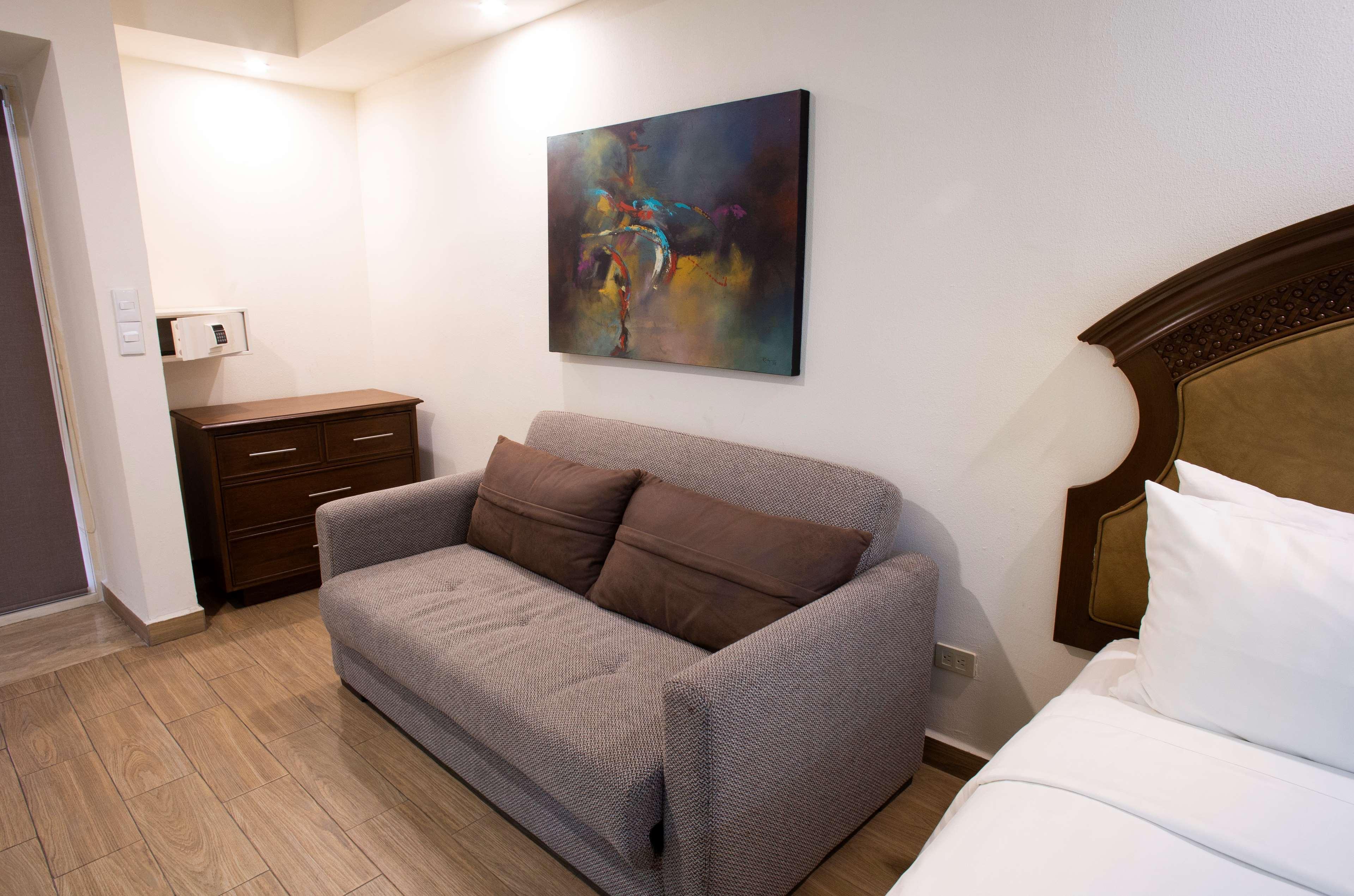 Best Western Plus Monterrey Colon Exterior photo