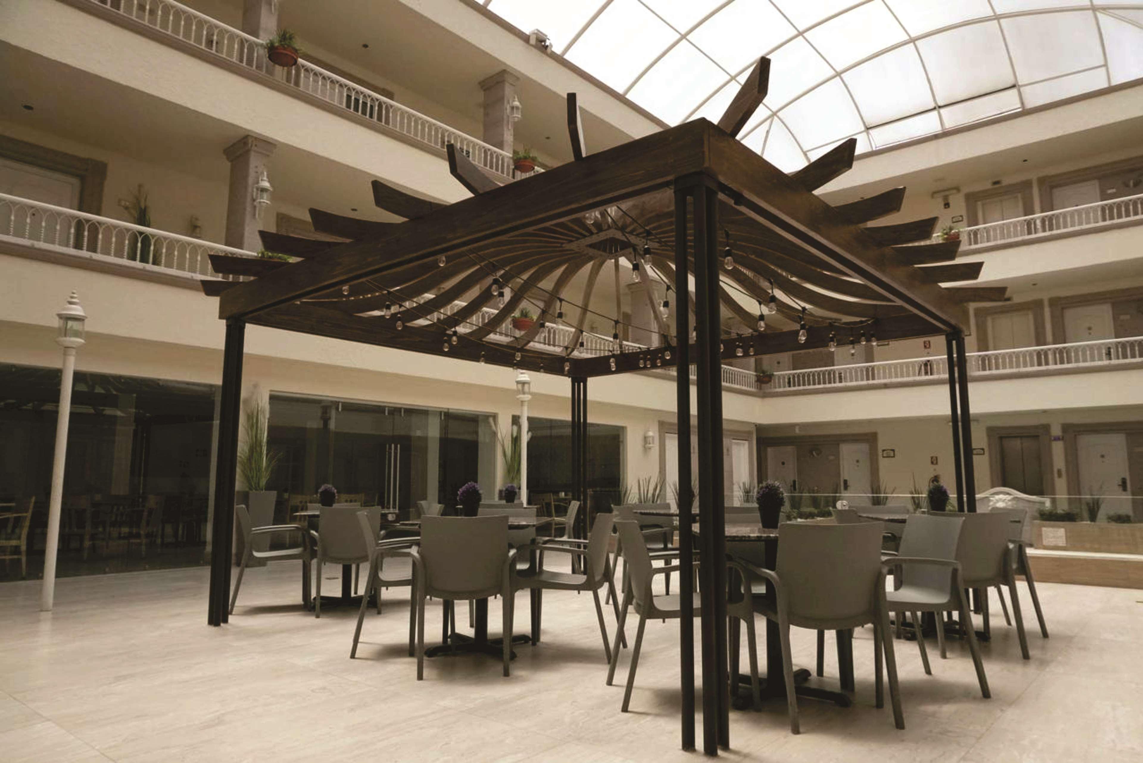 Best Western Plus Monterrey Colon Exterior photo