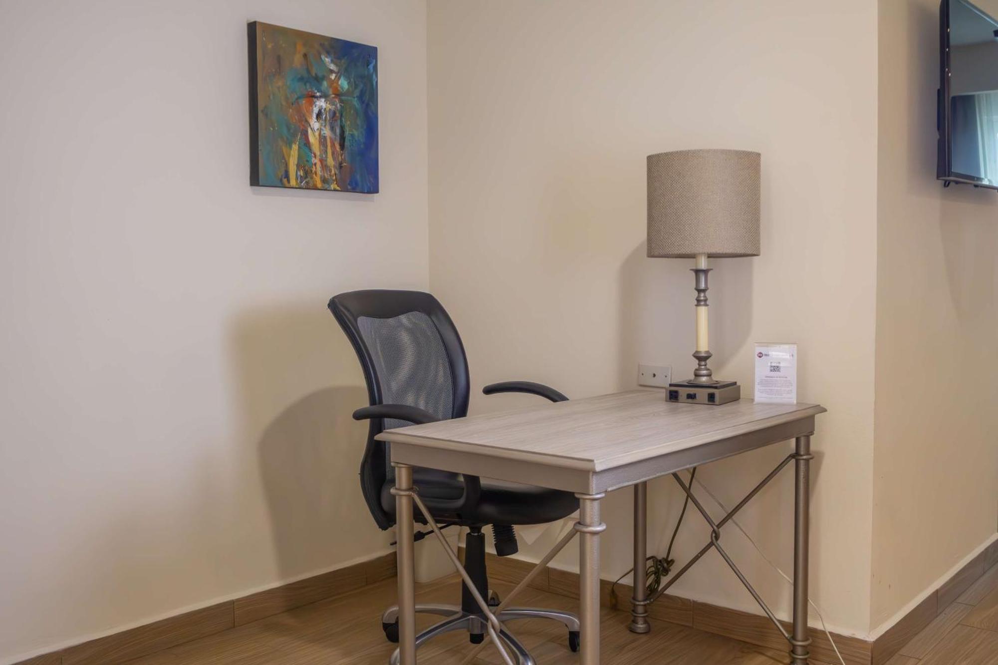 Best Western Plus Monterrey Colon Exterior photo