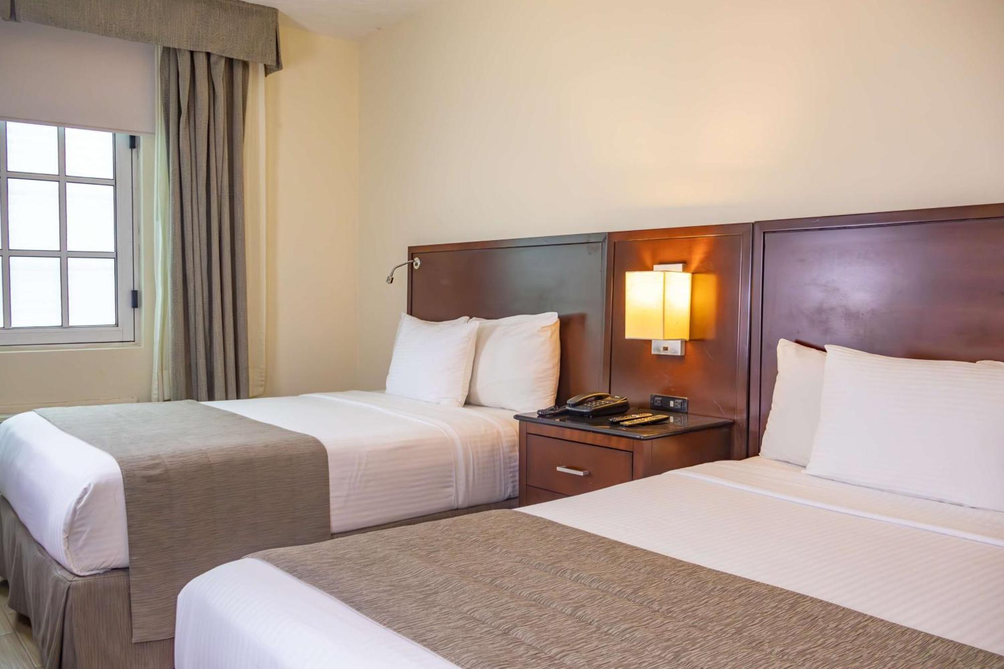 Best Western Plus Monterrey Colon Exterior photo