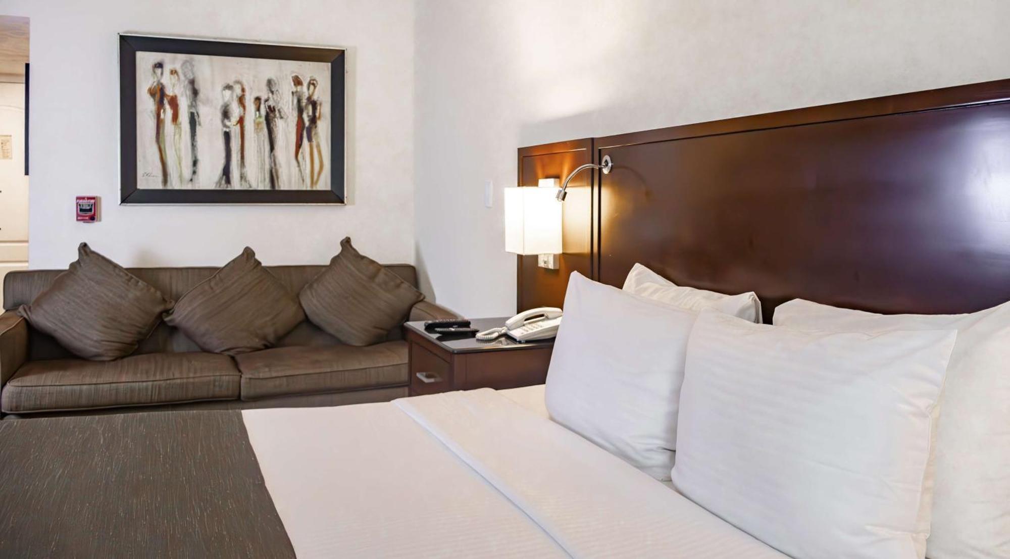 Best Western Plus Monterrey Colon Exterior photo