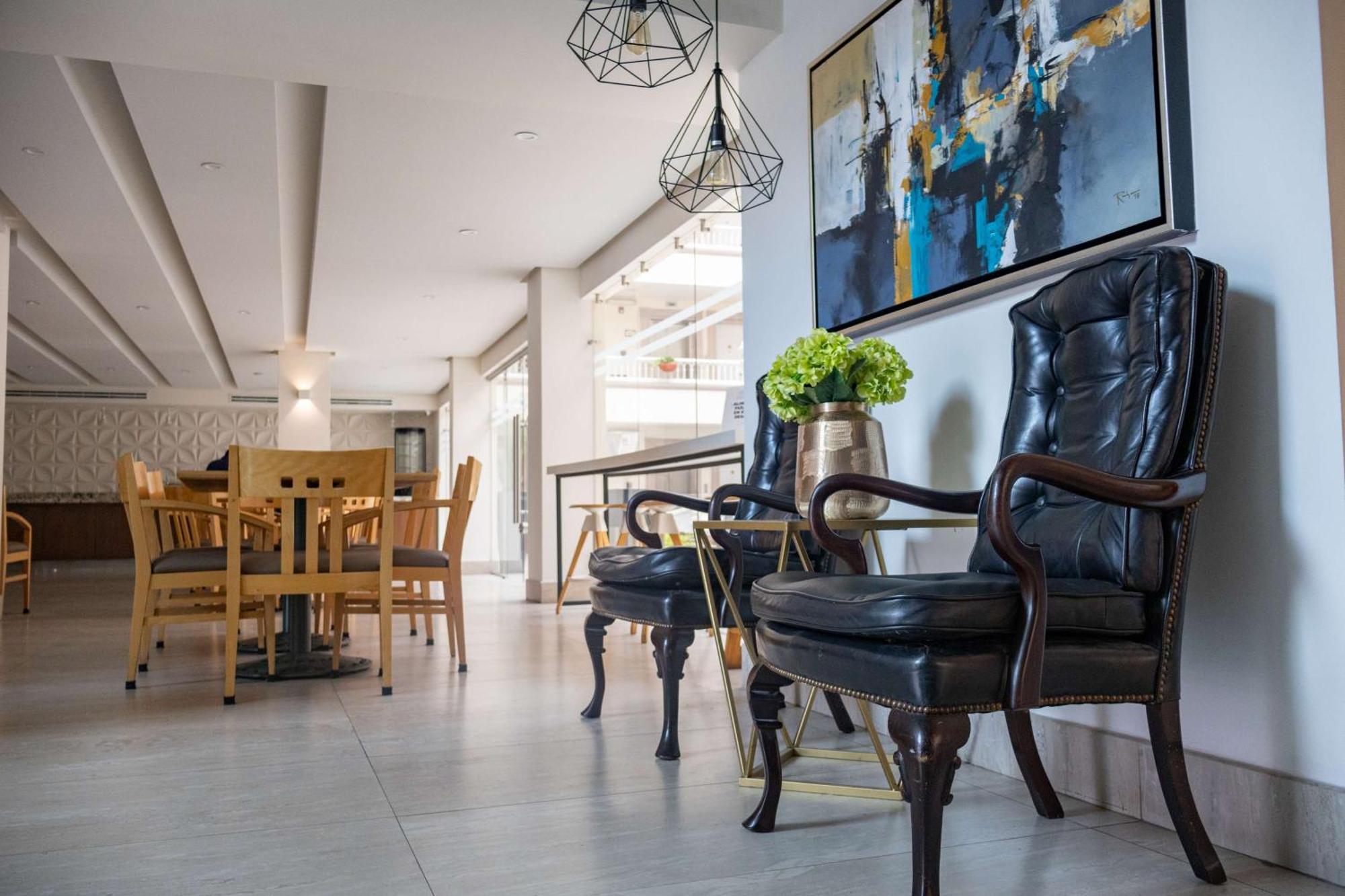 Best Western Plus Monterrey Colon Exterior photo