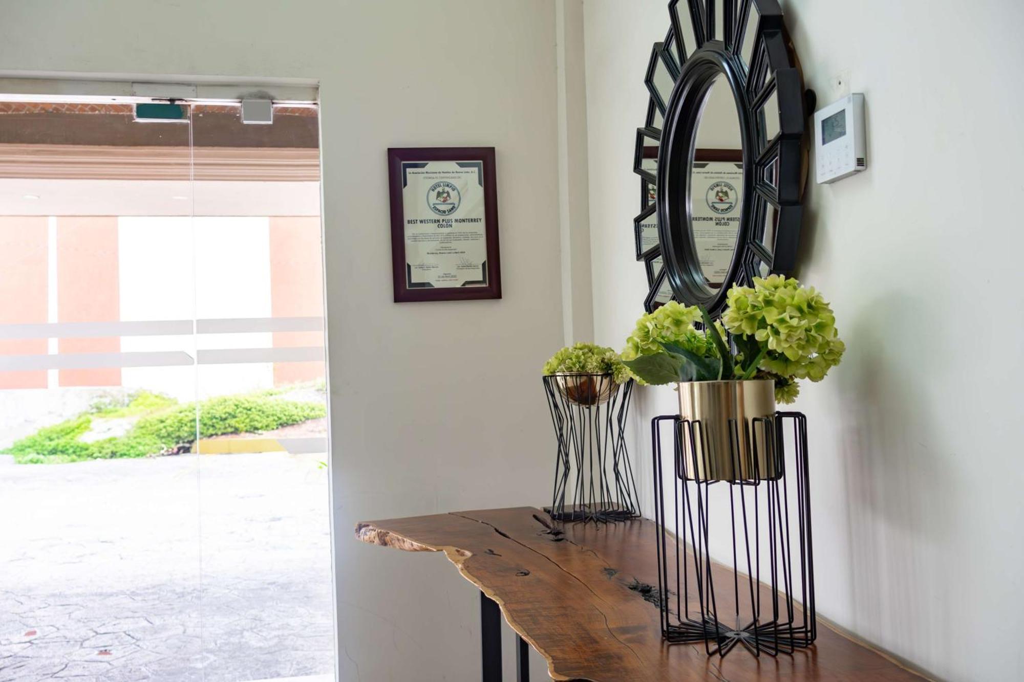 Best Western Plus Monterrey Colon Exterior photo