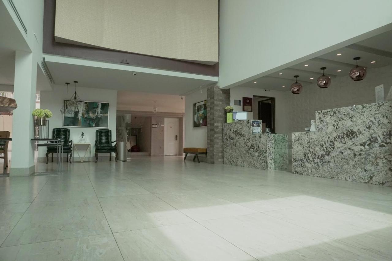 Best Western Plus Monterrey Colon Exterior photo